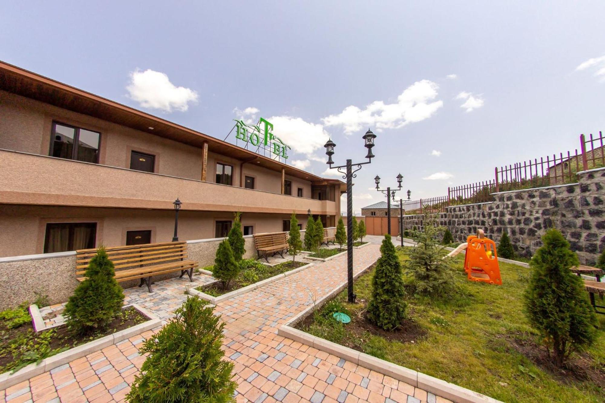 Tsaghkadzor Inn Hotel Extérieur photo